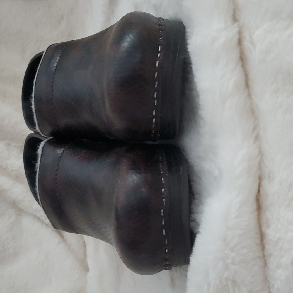 Dansko Python Snakeskin Clogs - Picture 9 of 9